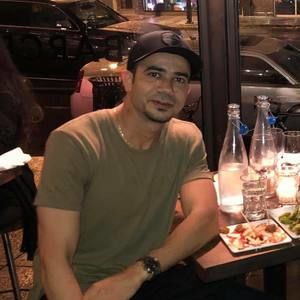 Meet your Posher, Zied